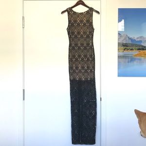[WINDSOR{ Black/Nude Lace, open back dress, (M)